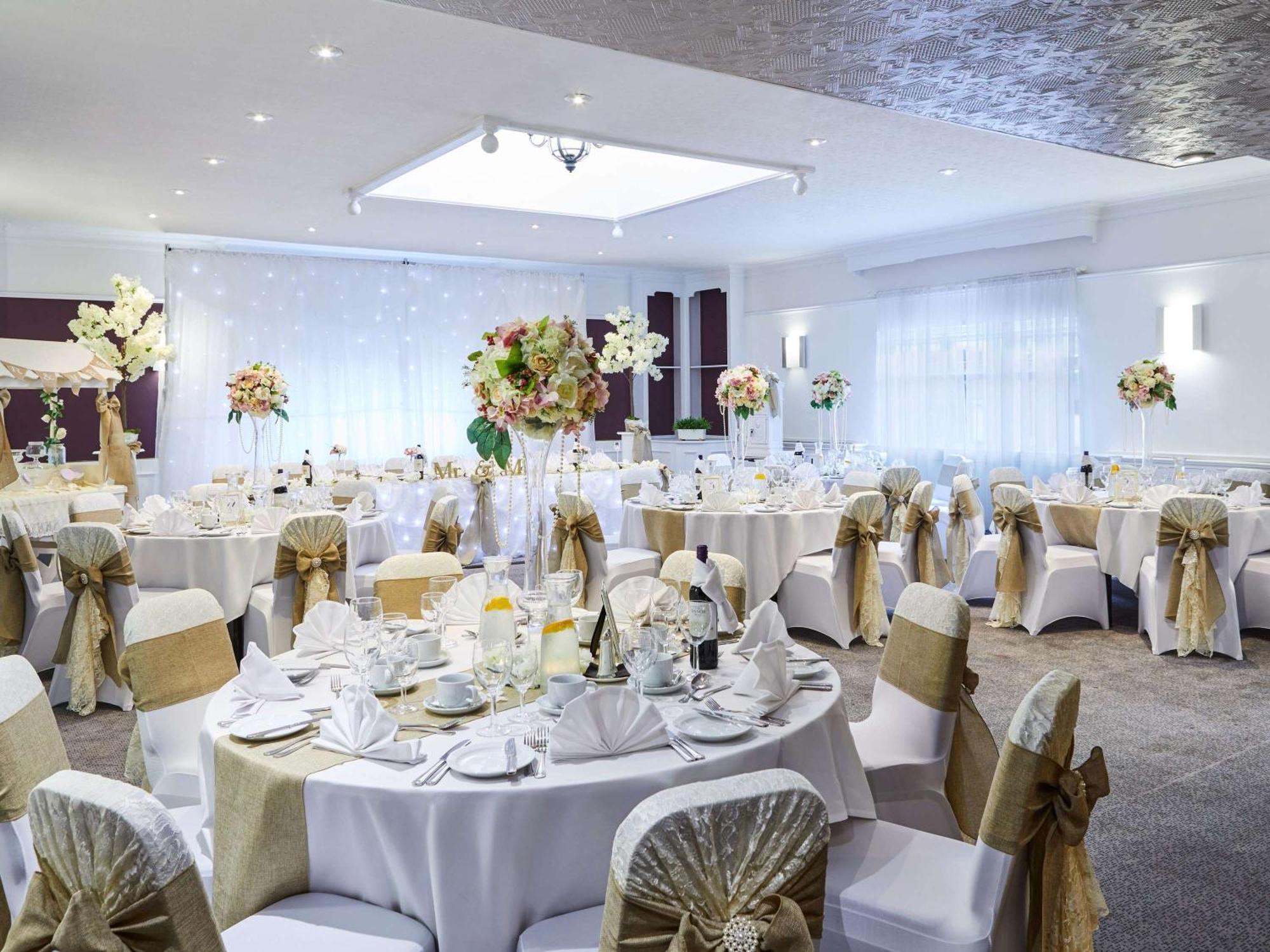 Mercure Birmingham West Hotel West Bromwich Exterior foto